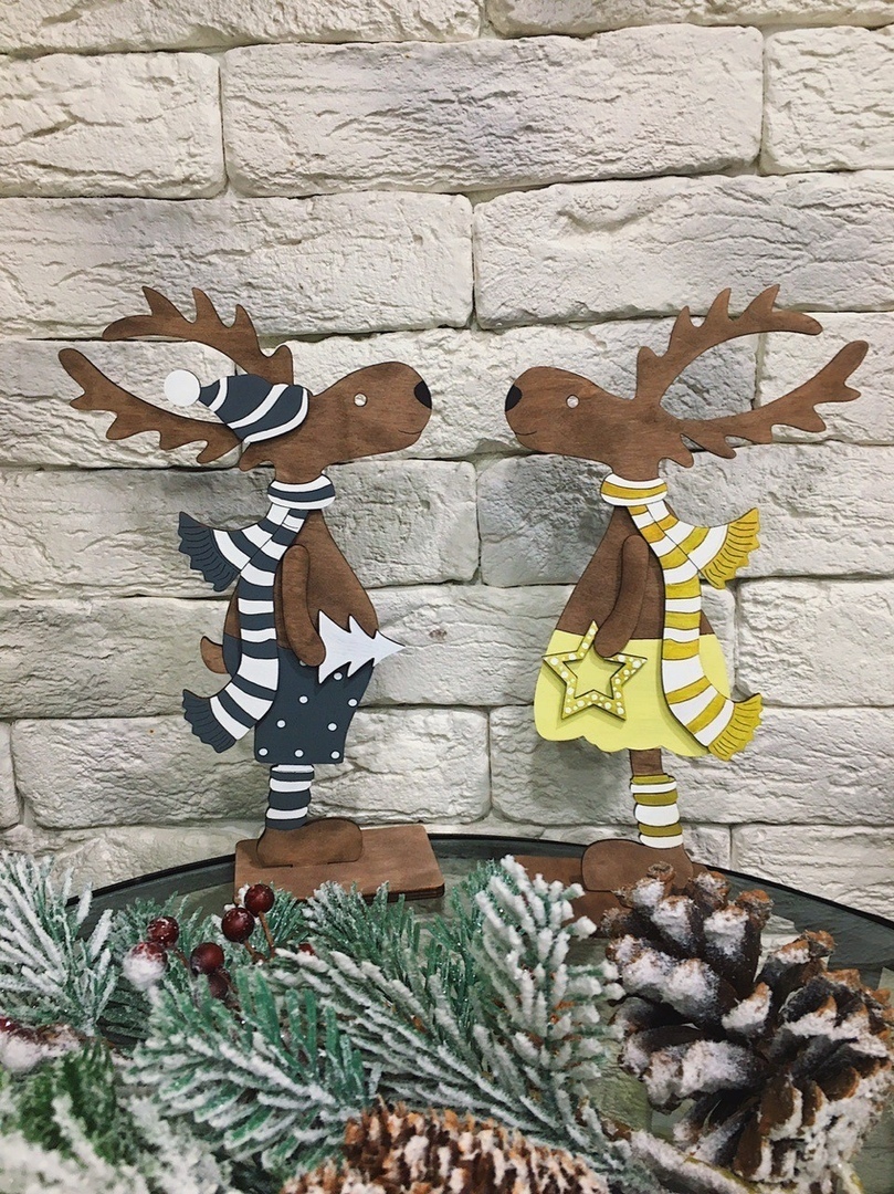 Laser Cut Christmas Deer Standing On A Stand Free Vector - Designs CNC